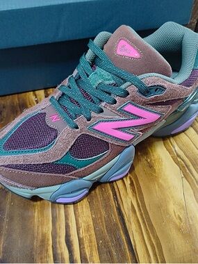 New Balance Women's Sneakers in Mauve with Pink Accents